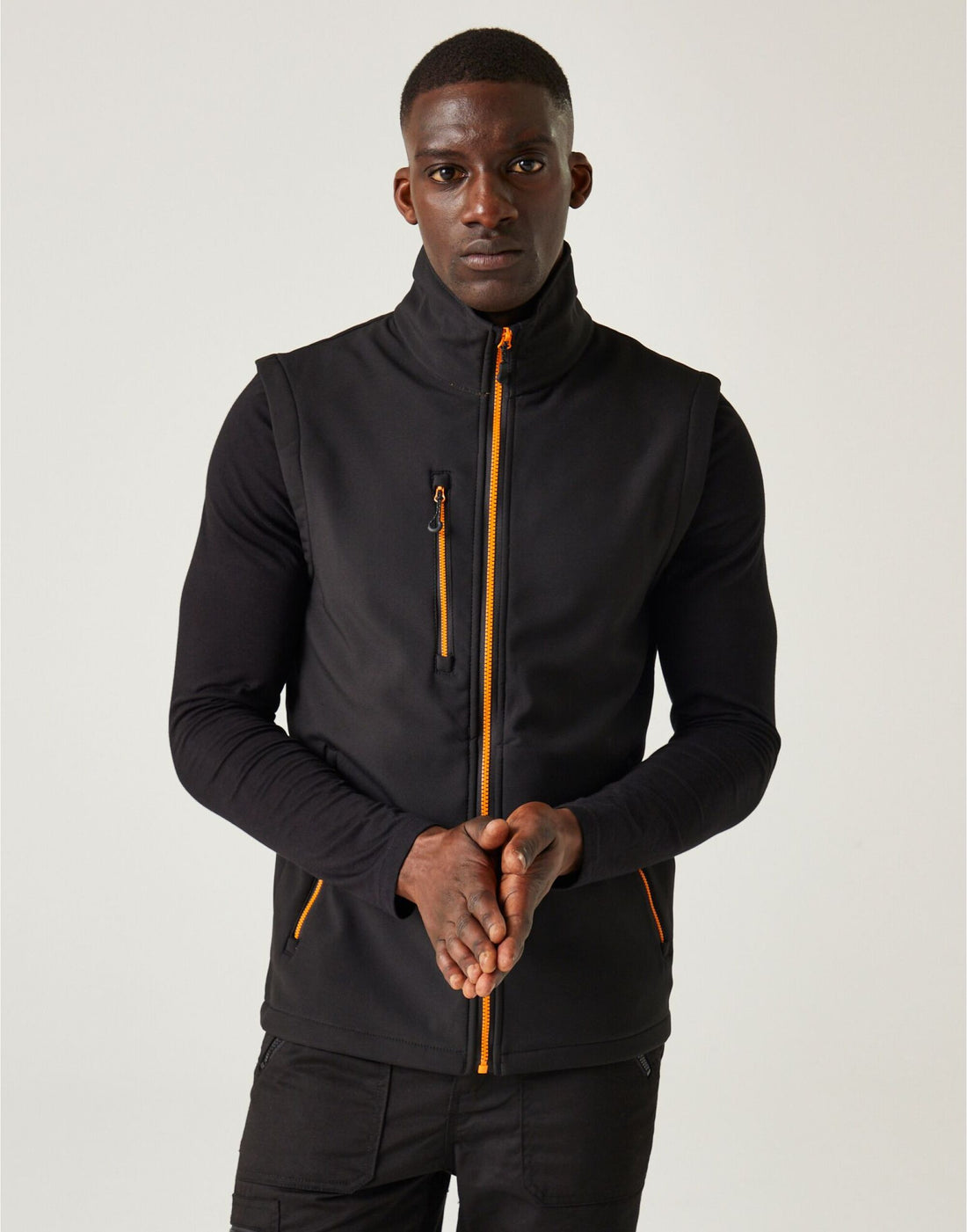 Regatta Professional Regatta Navigate 2L Softshell Bodywarmer TRA915 - Black Orange Pop - Customisable Bodywarmers