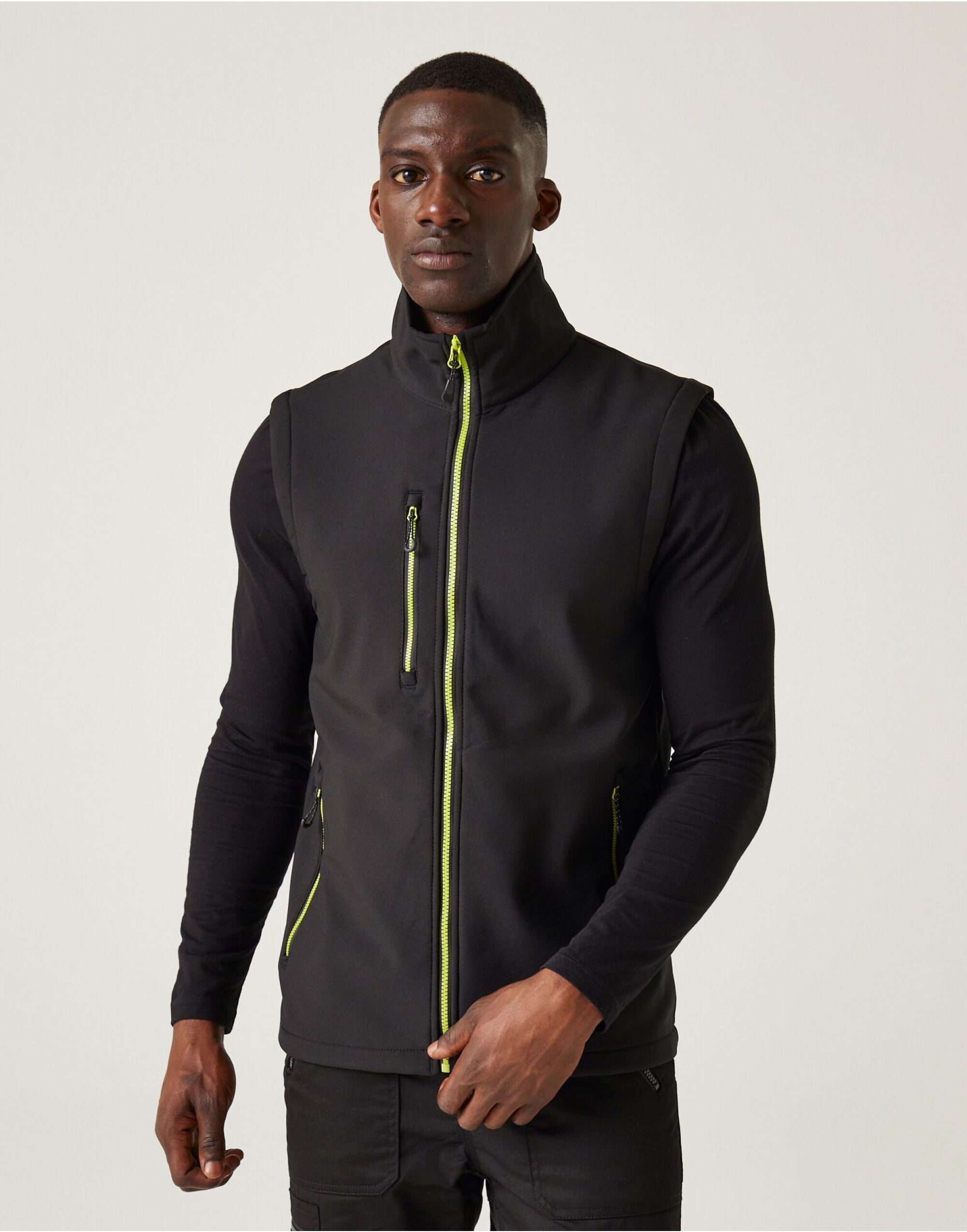 Regatta Professional Regatta Navigate 2L Softshell Bodywarmer TRA915 - Black Lime - Customisable Bodywarmers